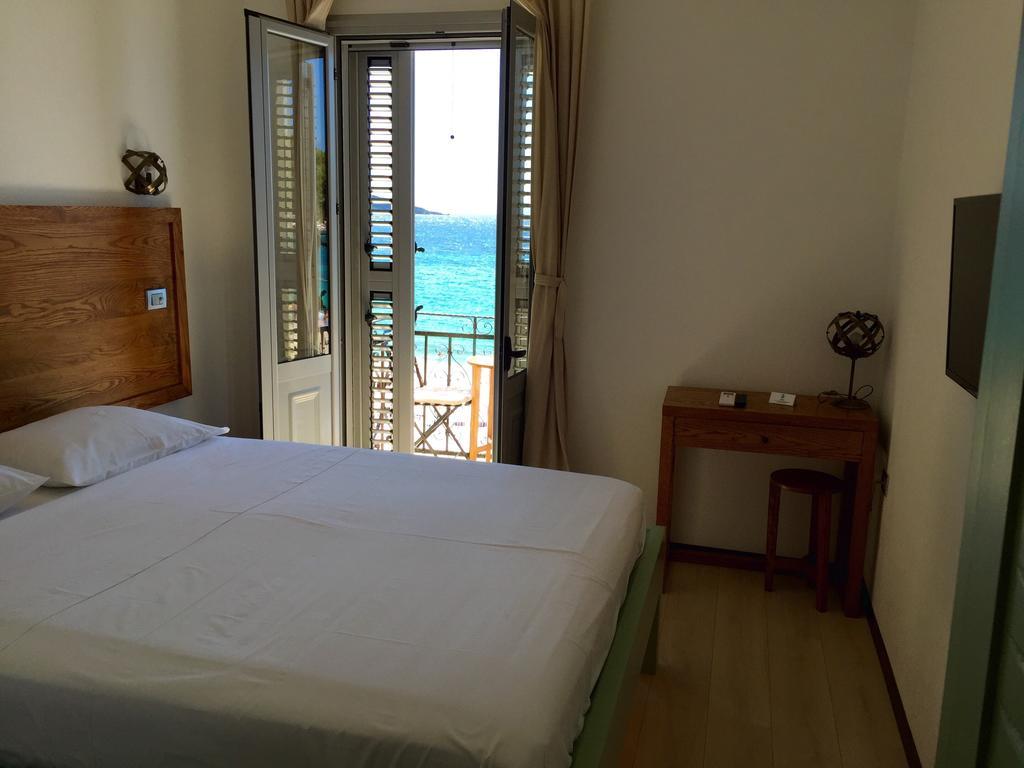Guesthouse 1932 Himare Eksteriør bilde