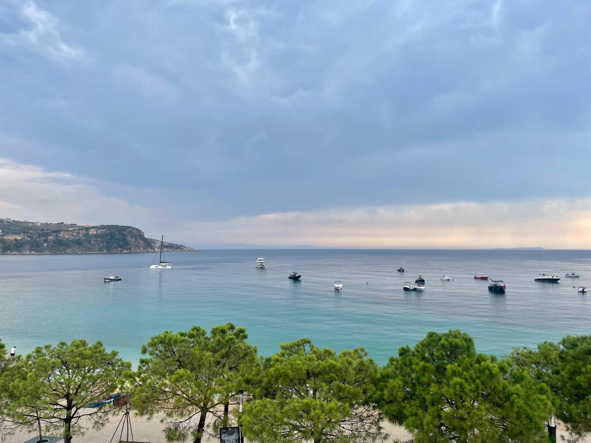 Guesthouse 1932 Himare Eksteriør bilde