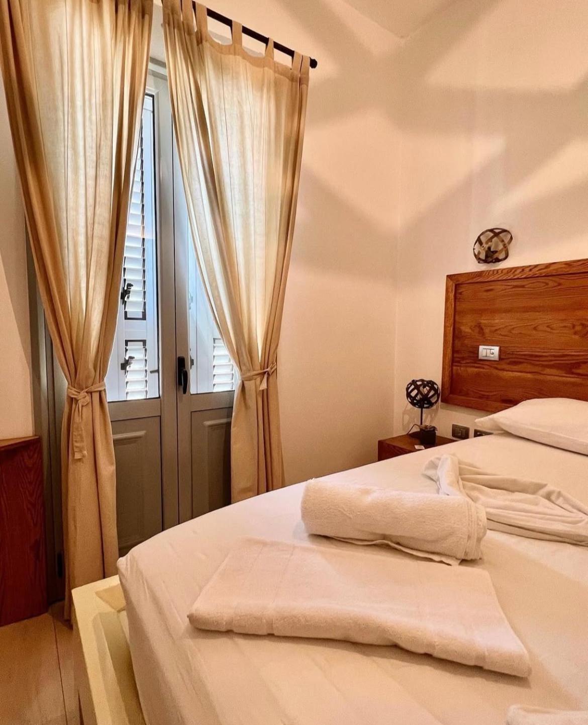 Guesthouse 1932 Himare Eksteriør bilde
