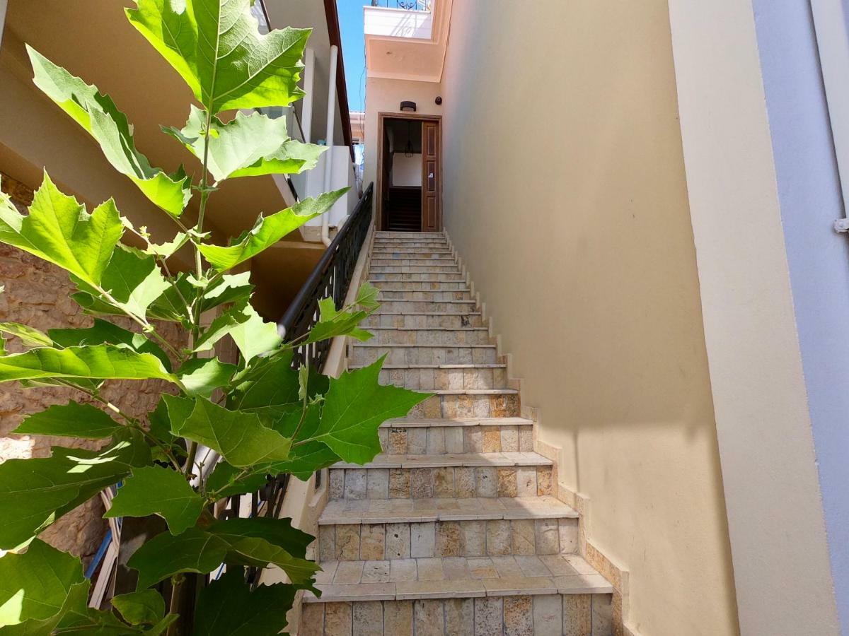Guesthouse 1932 Himare Eksteriør bilde