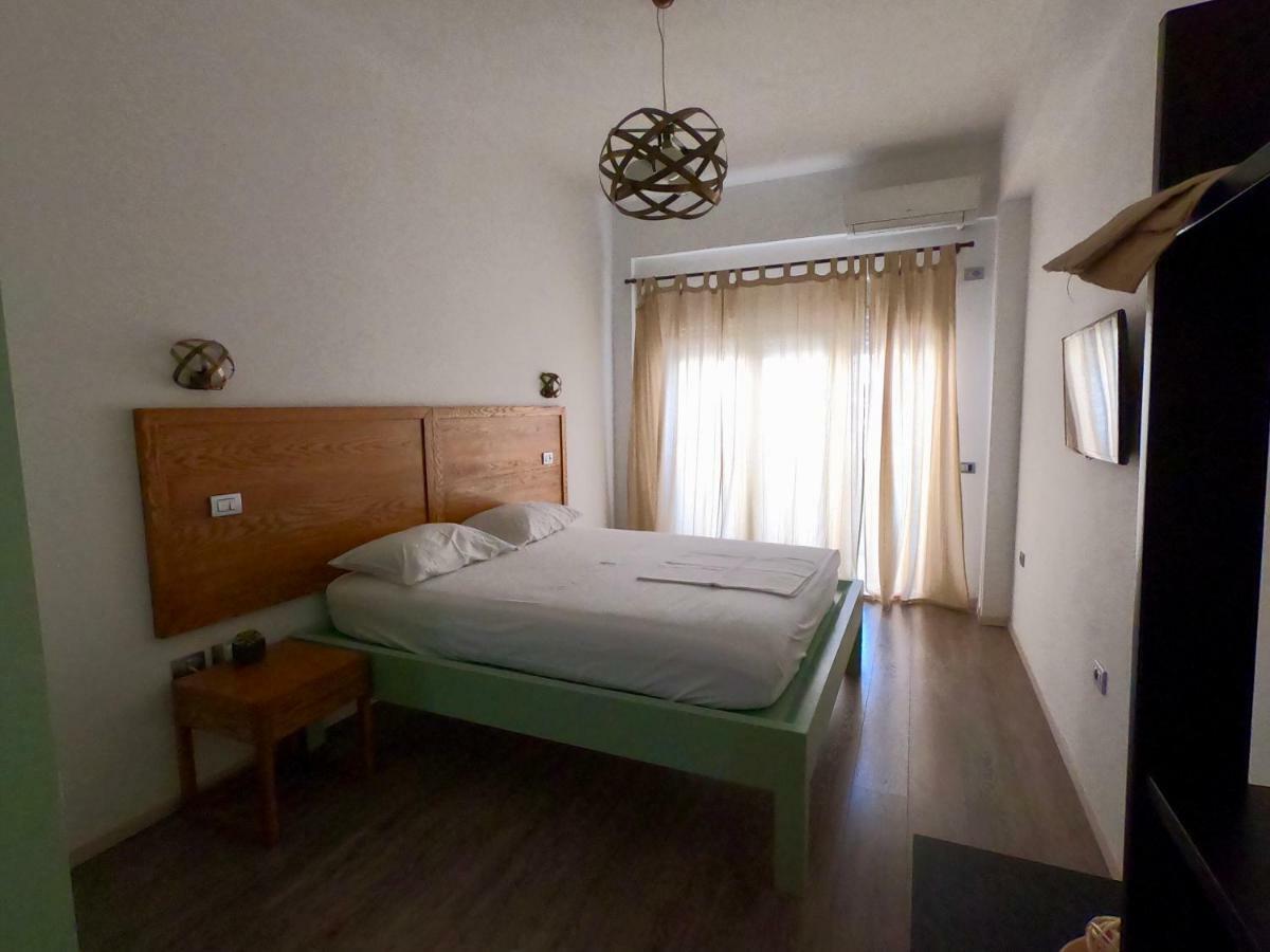 Guesthouse 1932 Himare Eksteriør bilde