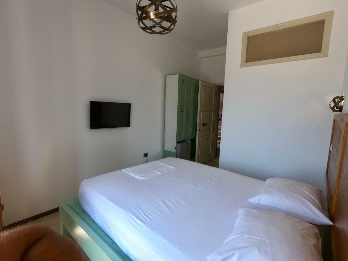 Guesthouse 1932 Himare Eksteriør bilde